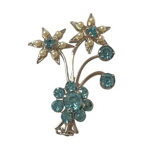 VINTAGE Silver Tone Bouquet Faux Pearls Blue Rhinestone Floral BROOCH 1960s-70s